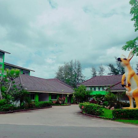 Had Lamae Resort Ban Pak Nam Lamae Exterior photo