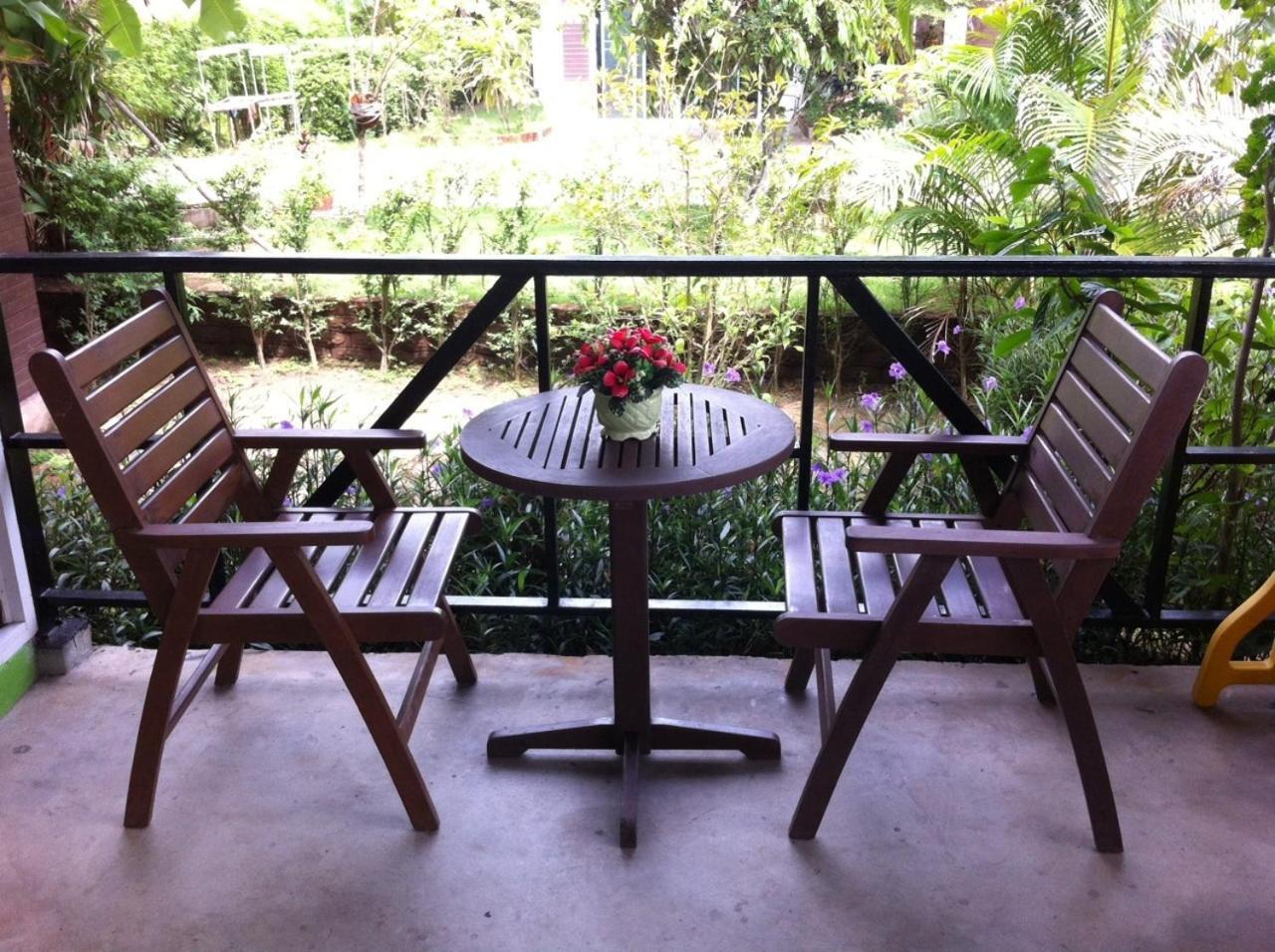 Had Lamae Resort Ban Pak Nam Lamae Exterior photo