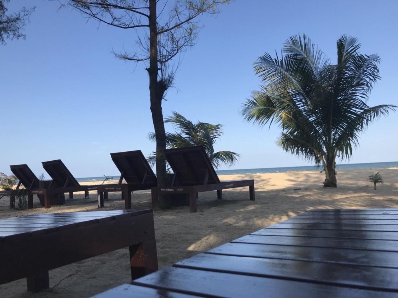 Had Lamae Resort Ban Pak Nam Lamae Exterior photo